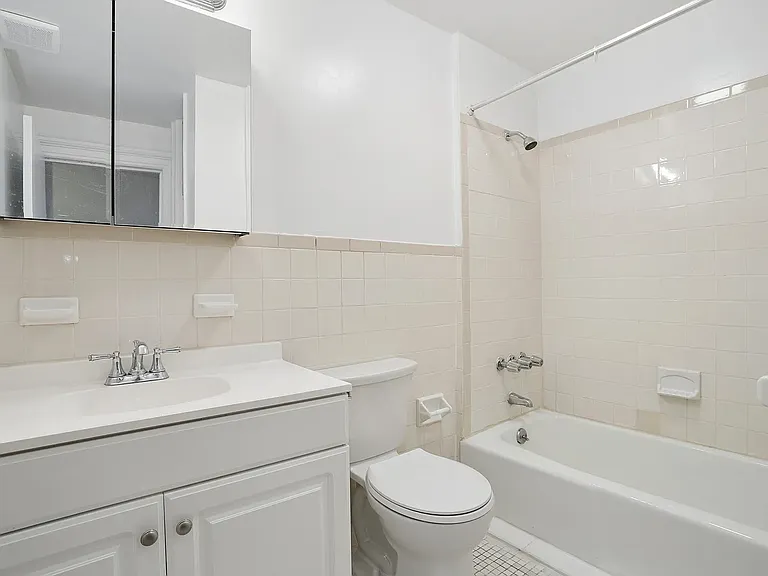 156 Montague St #3A — Photo 4