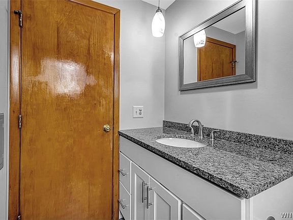 4th image of 70 Madaline Ln