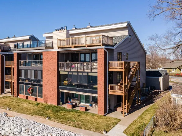 4624 Navajo St APT 2, Council Bluffs, IA 51501