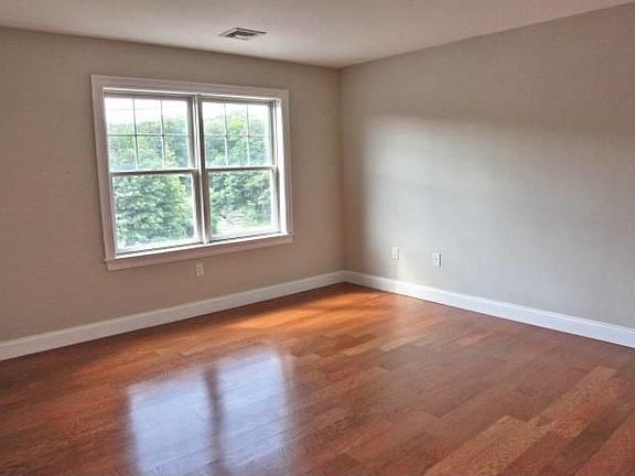 Owner's Suite Bedroom Windows