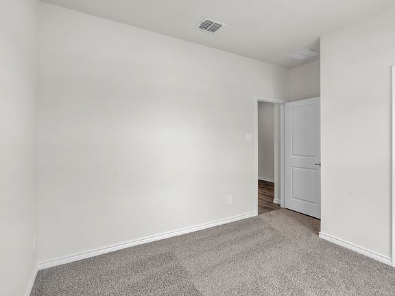4th image of 9309 Gossamer St