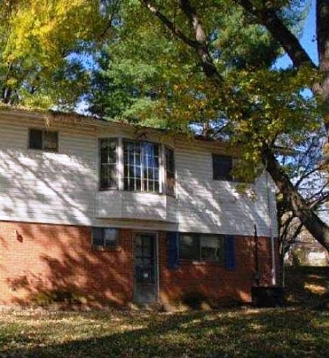 2nd image of 1427 Chilton Dr