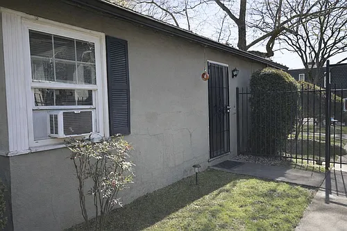 2323 V St #1 Photo 1