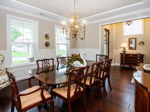 3rd image of 12642 Brass Lantern Ln