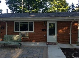 707 W 13 Mile Rd, Royal Oak, MI 48073