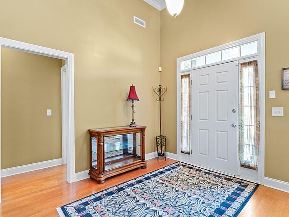 3rd image of 104 Long Cove Bnd
