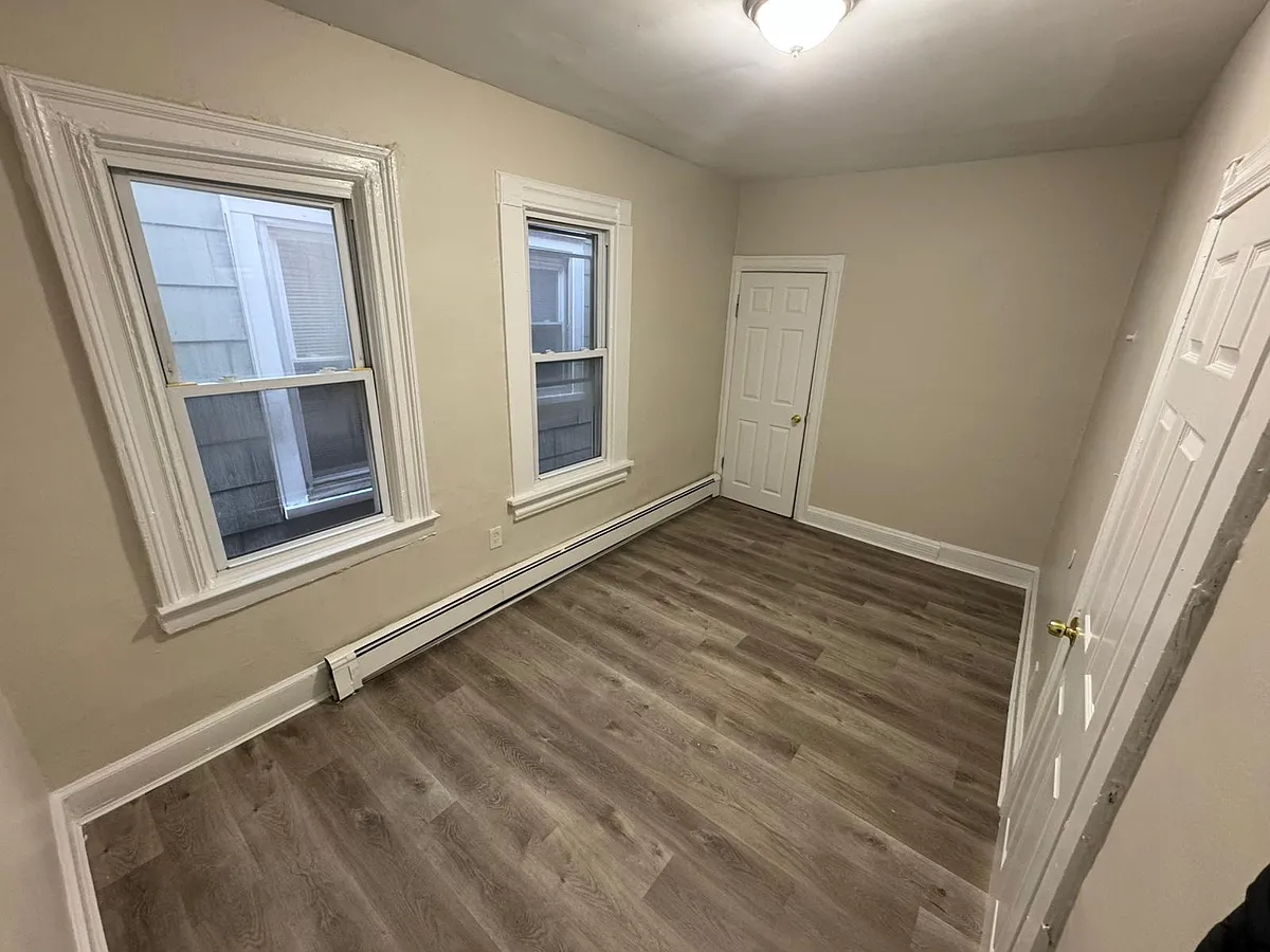 Building Photo - 58 S 14th St #3L