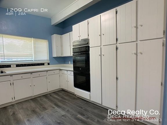 5th image of 1209 Capri Dr
