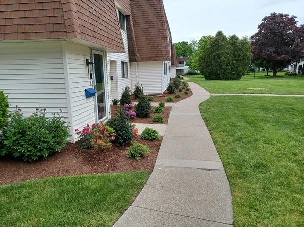 2 Hulls Hwy, Southport, CT 06890