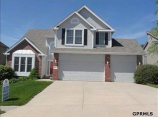 16428 Ames Ave, Omaha, NE 68116