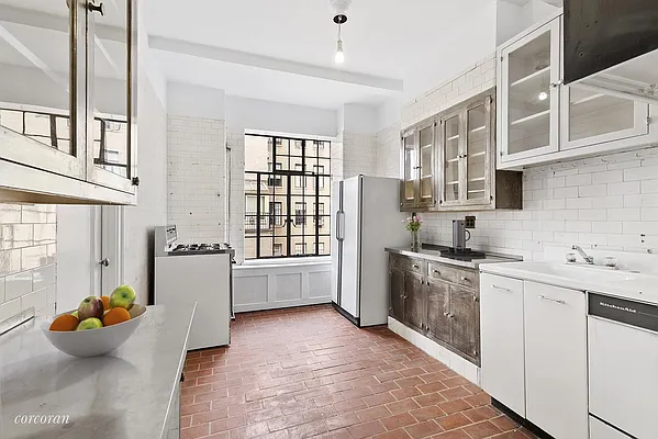 Sold by Corcoran | media 35