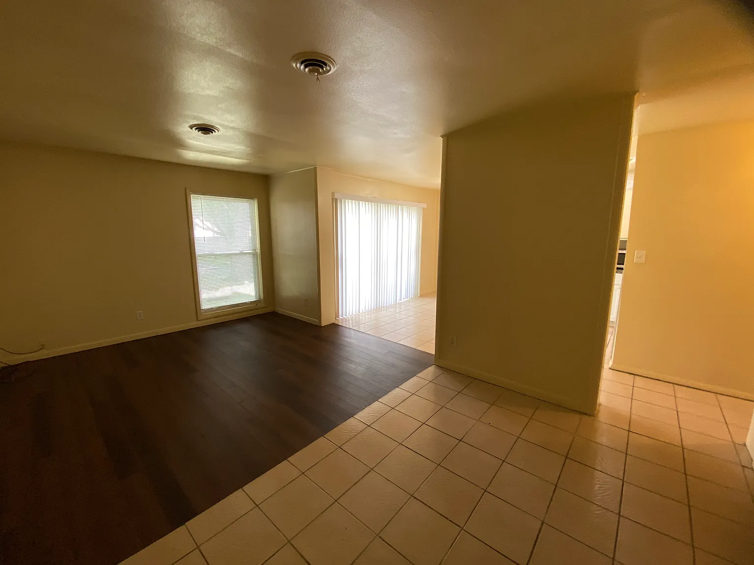 2 bed, 1200 sqft, $1,100 — Photo 4