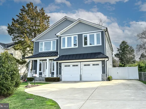 7413 Paxton Rd, Falls Church, VA 22043