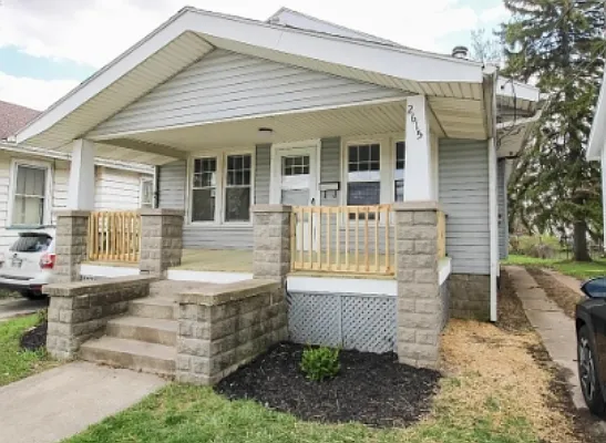 2615 Columbus Ave — Photo 1