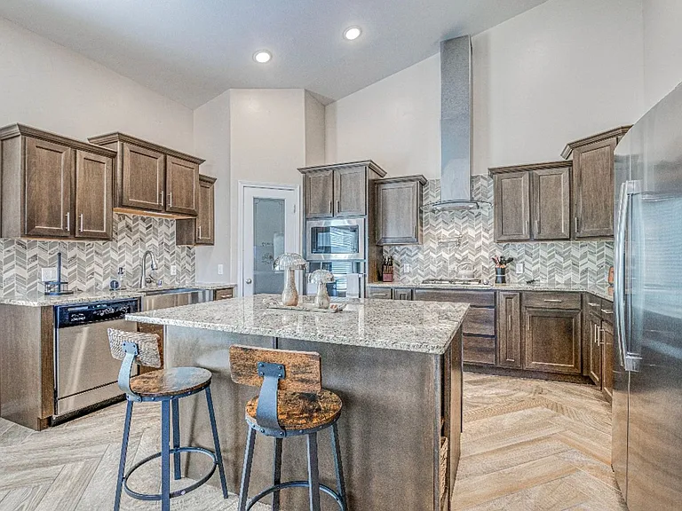 2816 Sammy Cervantes St — Photo 14