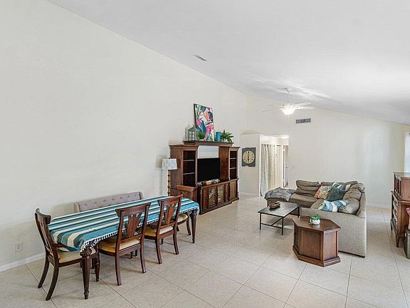 5th image of 8912 Thumbwood Circle #B