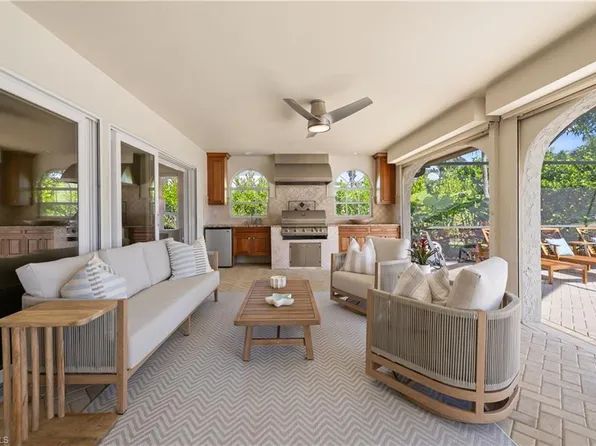 4916 Crayton Rd, Naples, FL 34103