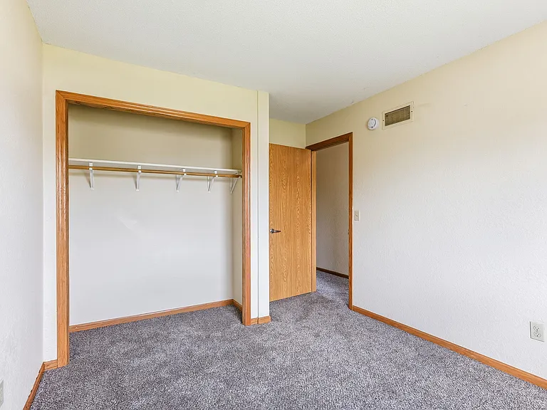 Victoria Townhomes — Photo 20