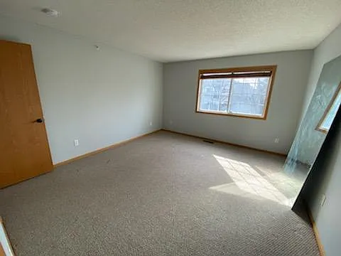 8435 Annapolis Way — Photo 4