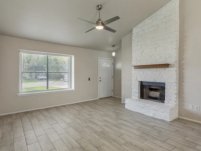 1808 Prairie Star Ln — Photo 8