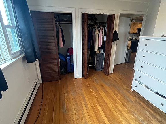 4th image of 86 Newbury St APT 6
