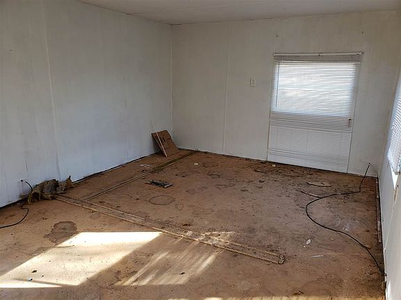 5th image of 5006 S Lea Ave
