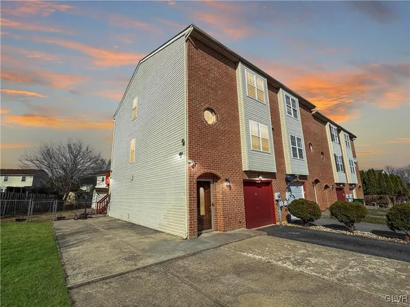 19 Corriere Rd, Easton, PA 18045