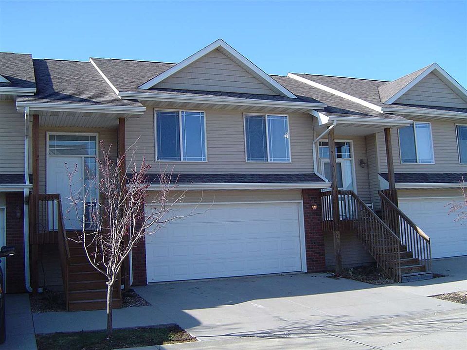1st image of 1445 Gentry Ln