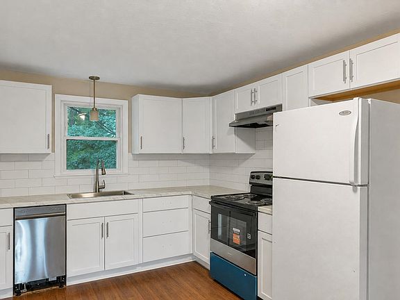 4th image of 94 Maple Street #B