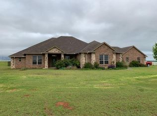 10336 N 2206th Rd, Clinton, OK 73601