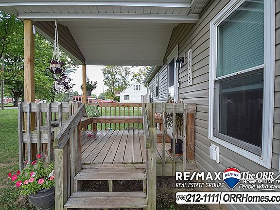 3rd image of 1506 S Stockport Dr