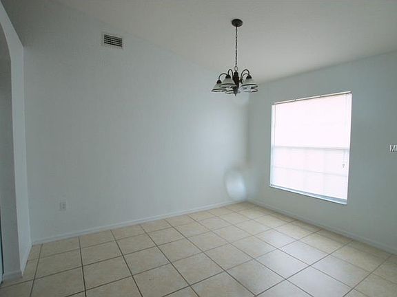 4th image of 121 Spoonbill Ct
