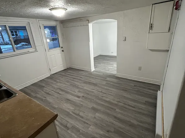 15 Kingscourt Ave #8, Kingston, ON K7K 4N6