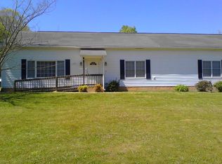 235 Mahan Rd, Farmville, VA 23901