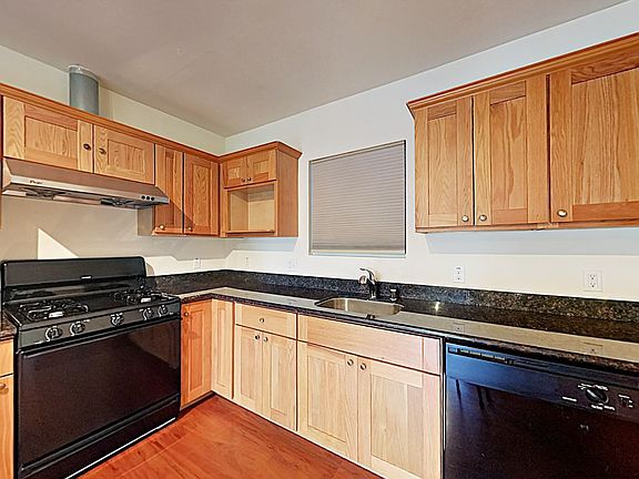 5th image of 519 Napa St APT B