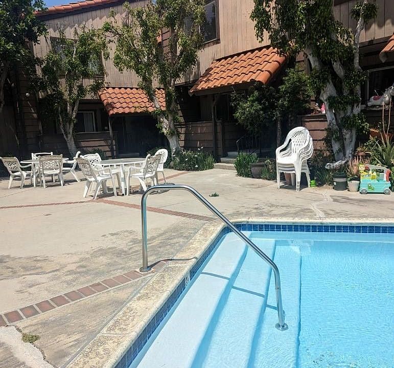 9414 Moonbeam Ave UNIT 12, Panorama City, CA 91402 Zillow