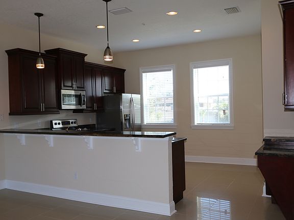 2nd image of 3409 W Horatio St Unit 108