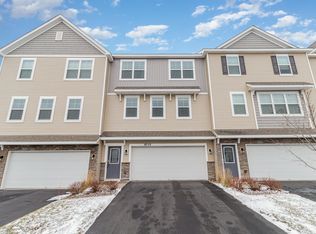 8759 Granite Ln, Woodbury, MN 55129