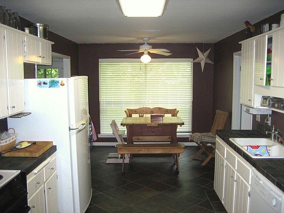 Kitchen with slate florors 