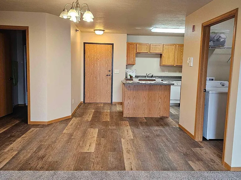 Belcastle Apartments — Photo 62