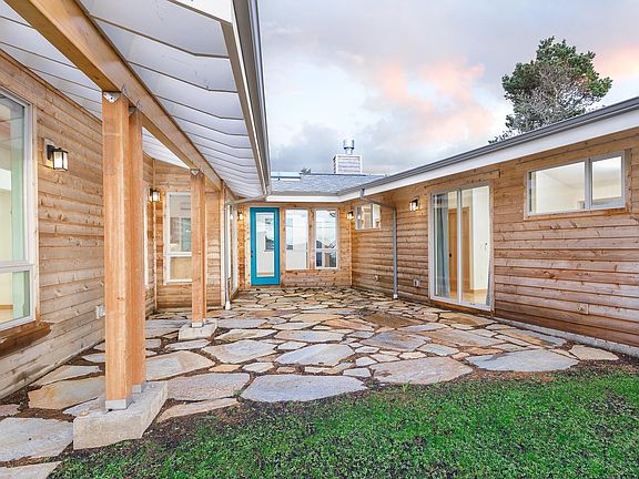 Ocean View Home in Newport, Oregon