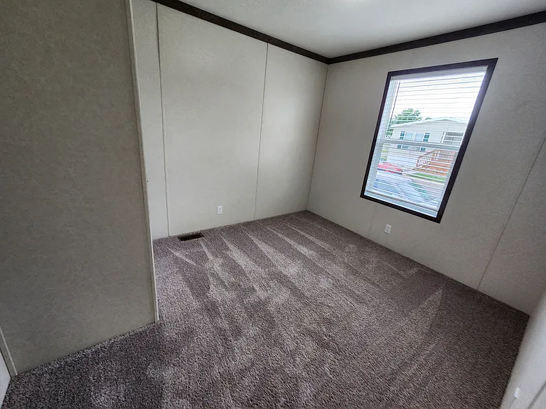 784 Virginia St — Photo 7