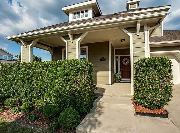3rd image of 1108 Bell Manor Dr