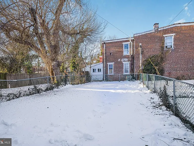 2321 N Tatnall St — Photo 29