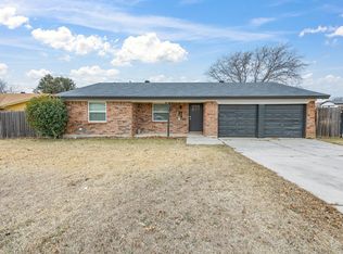 7621 Meadowbrook Dr, Watauga, TX 76148