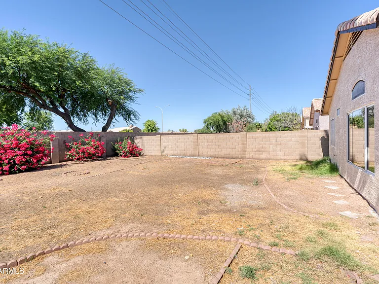 3321 W Gary Dr — Photo 40