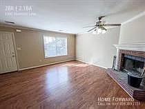 1100 Ashford Ln — Photo 3