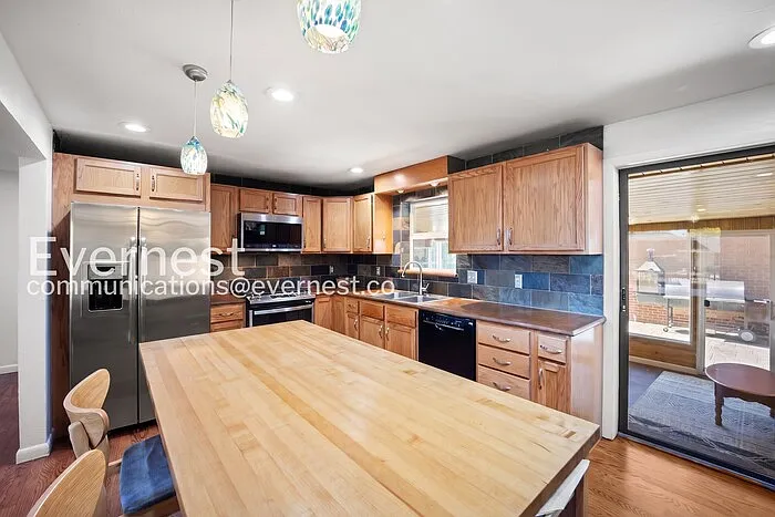 2605 Reed Ct — Photo 4