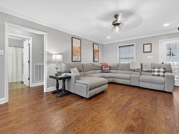 3rd image of 591 Burton Loop Rd