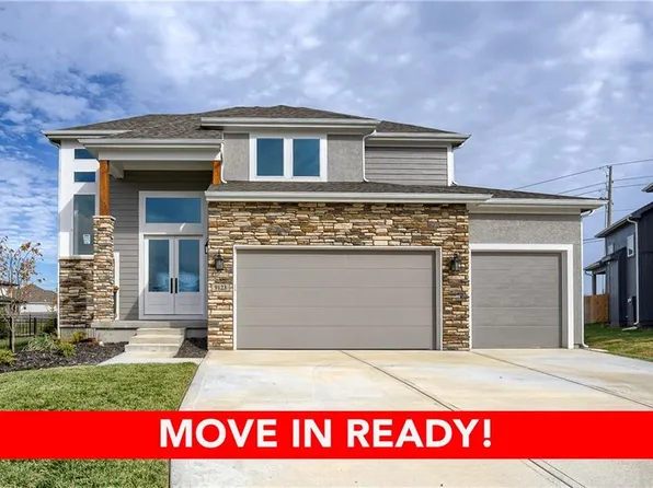 9123 Greeley St, Lenexa, KS 66227